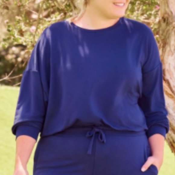 Fabletics Tops - Cinched bottom Sweatshirt, Size XXL, (#193)